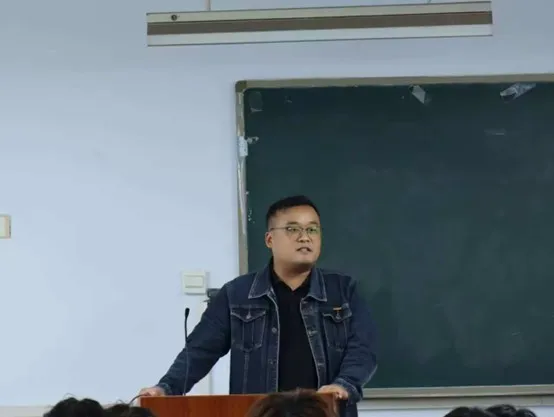 Ͼ
