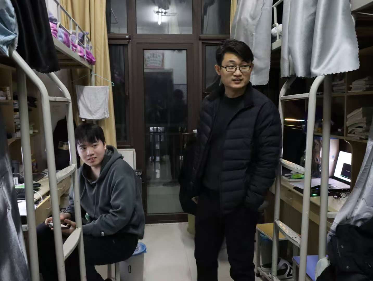 �Ͼ�����