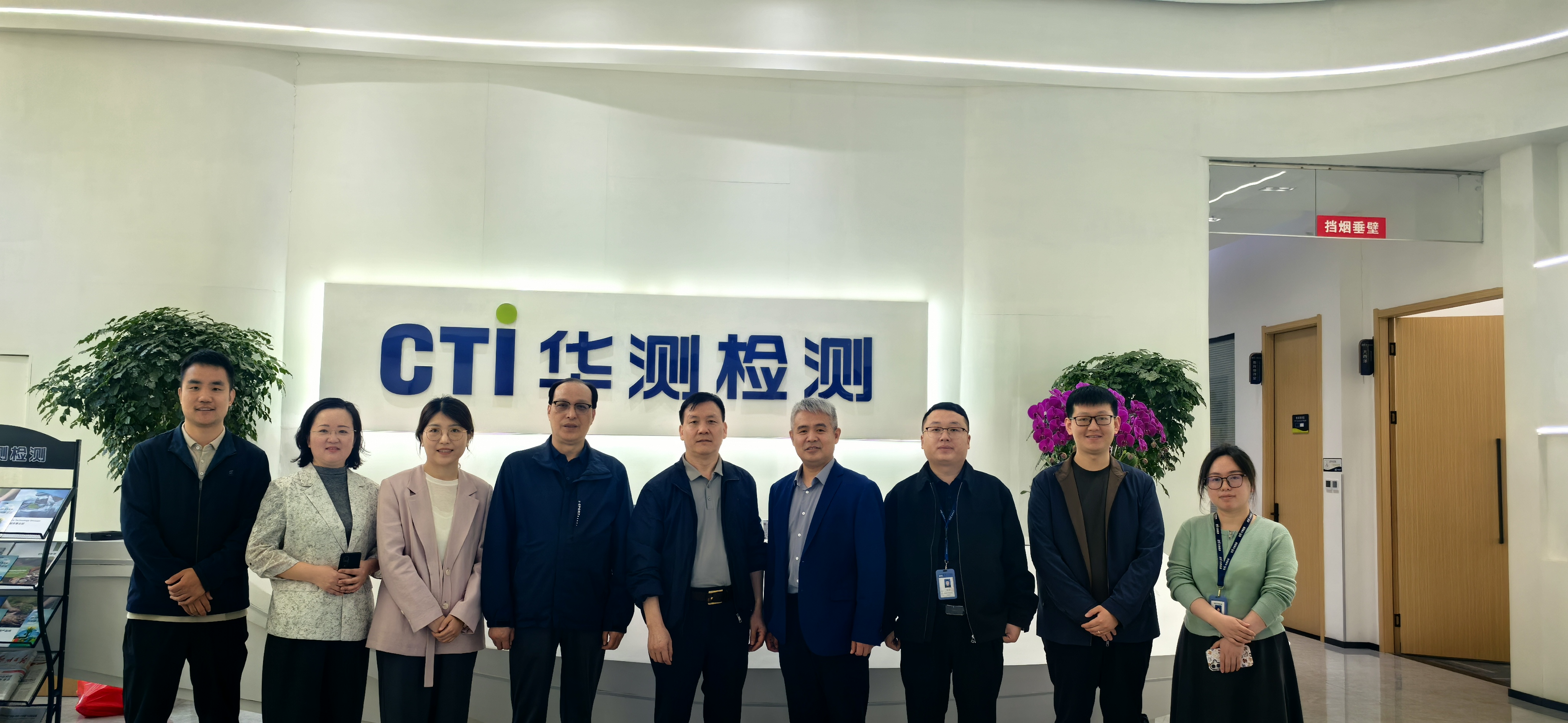 �Ͼ�����