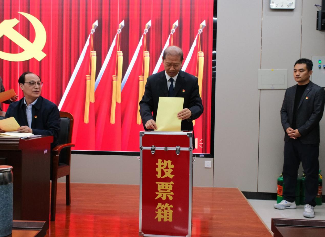 �Ͼ�����